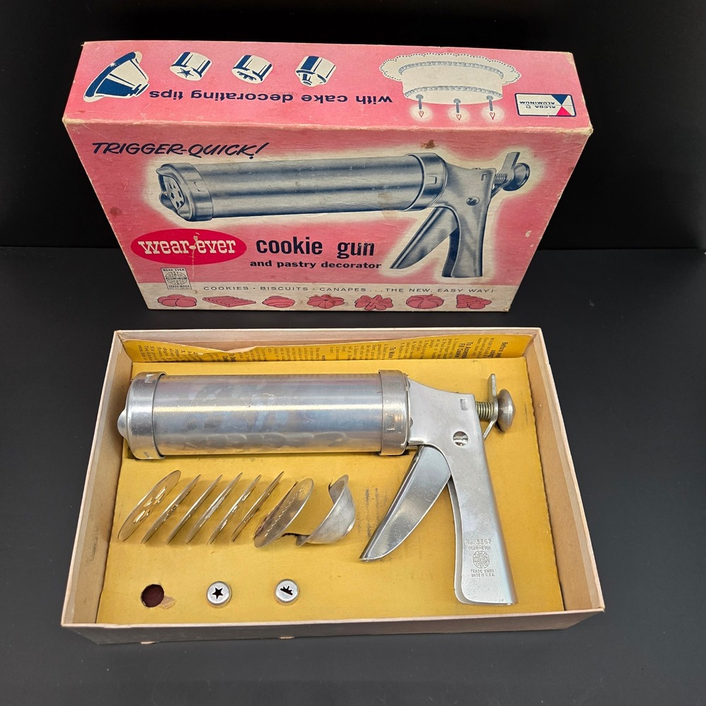 Vintage Wear-Ever Aluminum Cookie Gun No 3367 Pastry Decorator‎ Spritz Set Box